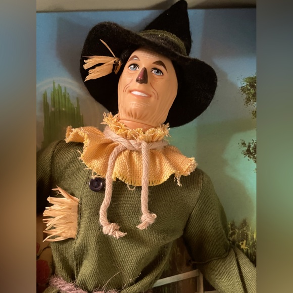 The Wizard Of Oz Scarecrow Doll Pink Label Collector. 2006 Barbie - Picture 2 of 14
